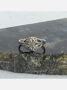 Sterling Silver 925 10mm Triquetra Celtic Knot Band Ring Openwork Size 6.5 1.79g